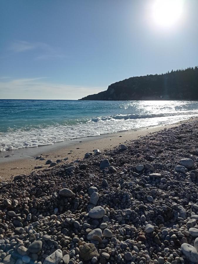 Wave N' Sea Apartments Himare Buitenkant foto