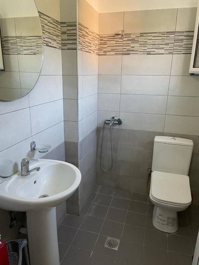 Wave N' Sea Apartments Himare Buitenkant foto