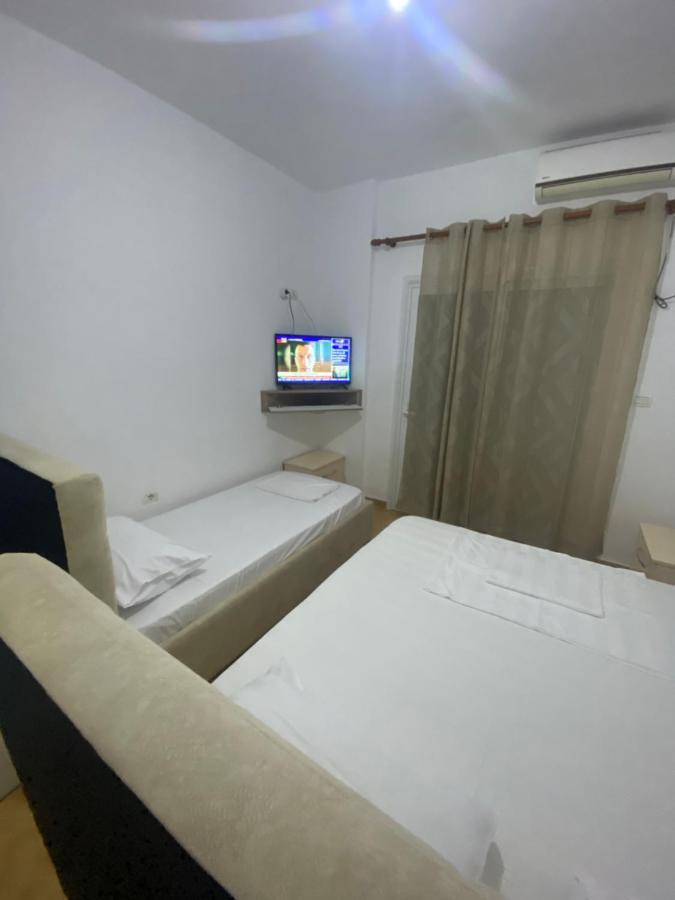 Wave N' Sea Apartments Himare Buitenkant foto