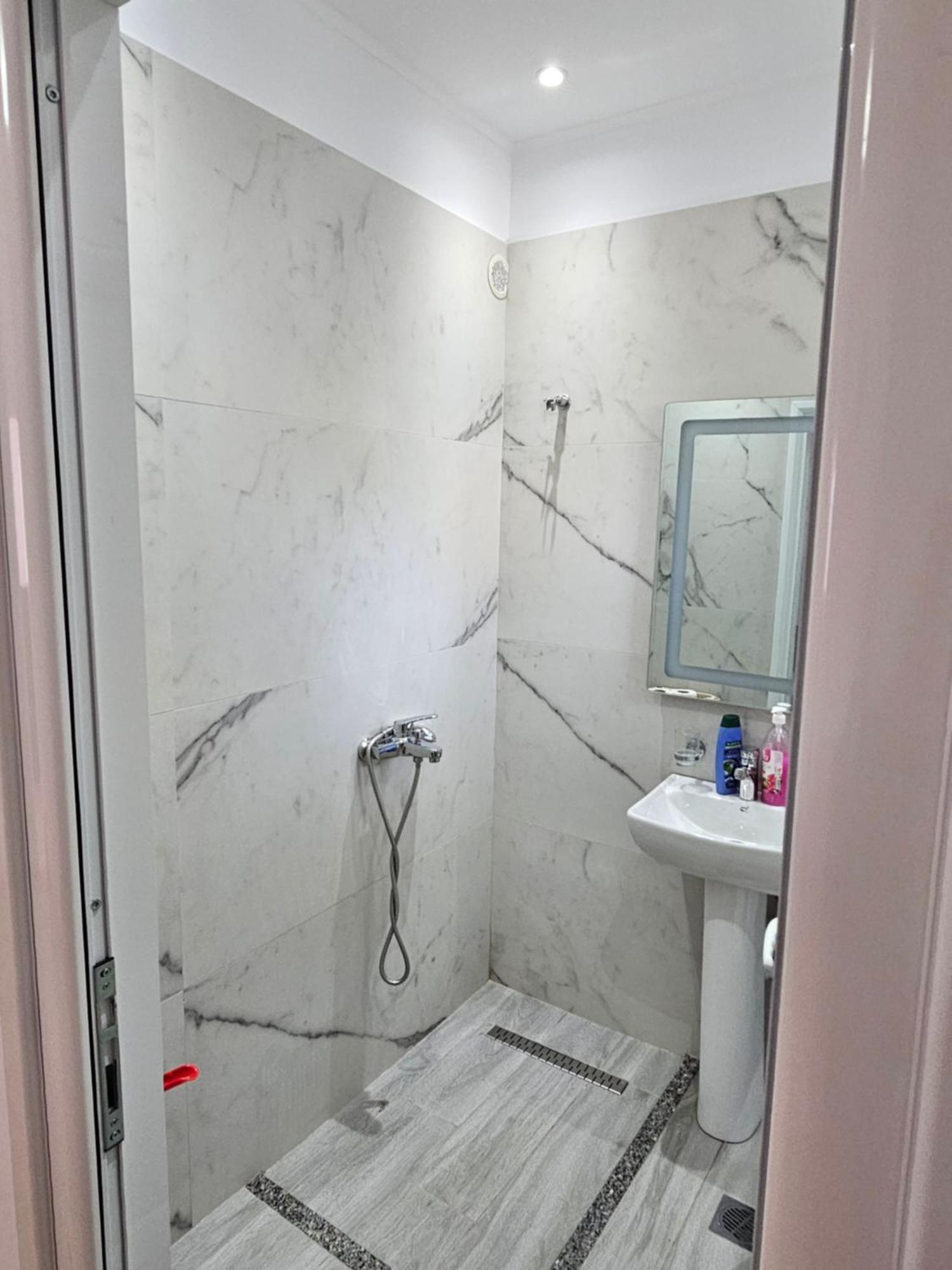 Wave N' Sea Apartments Himare Kamer foto