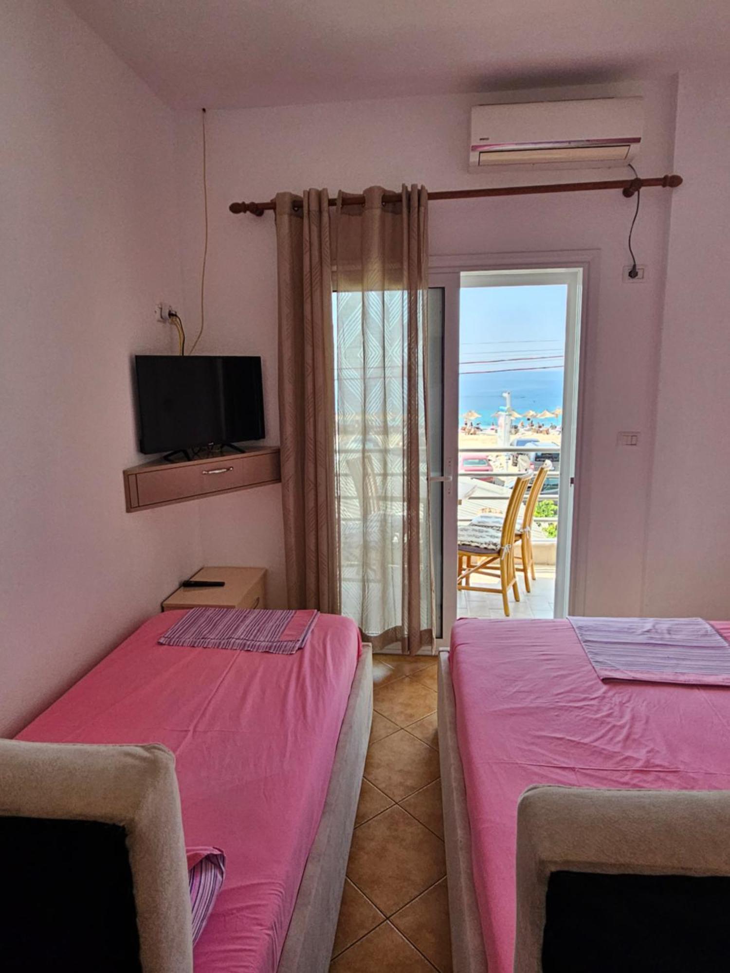 Wave N' Sea Apartments Himare Kamer foto